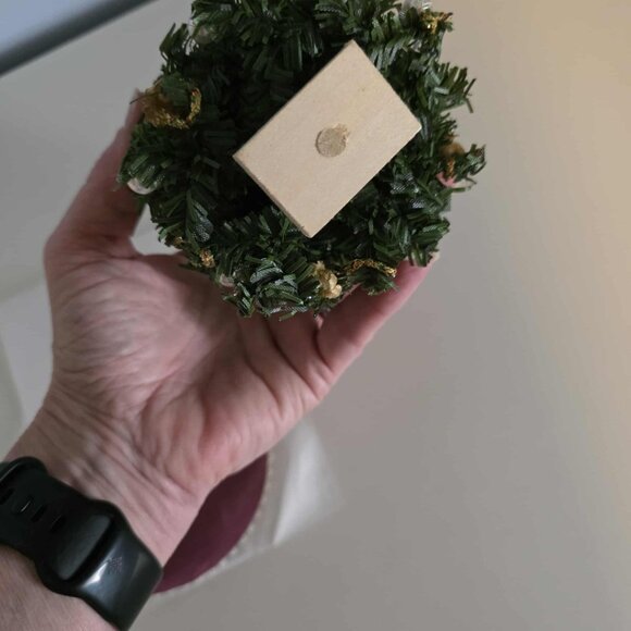 NWT Doll House Miniature Christmas Tree with Skirt - Picture 2 of 6